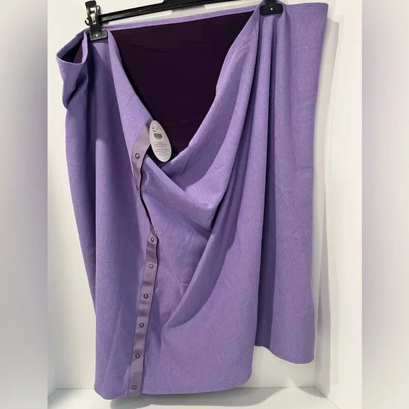 Lululemon Vinyasa Reversible ColorBlock Scarf - Zinfandel Purple/Winter Orchid - Picture 3 of 16